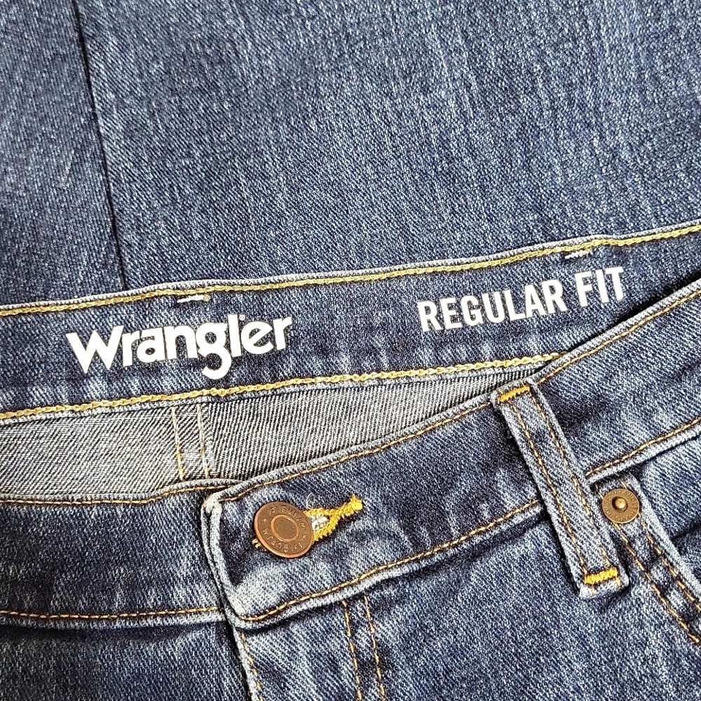 Wrangler Regular Fit Blue Jeans 36x32
